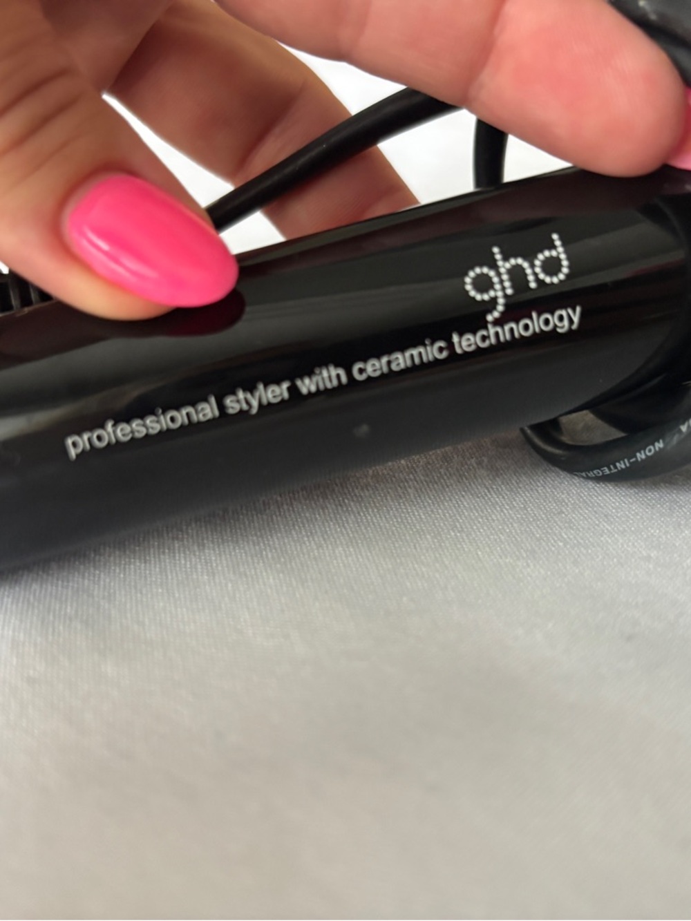 ghd Glossy Black Ceramic Hair Styler - Picture 6 of 8